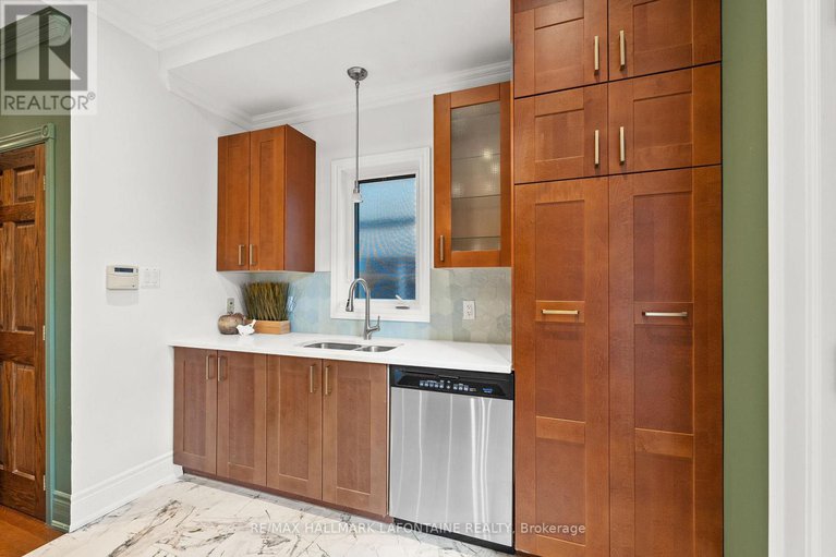 28856482/13-cathcart-square/lower-town/ottawa/ontario/K1N5Z9_18