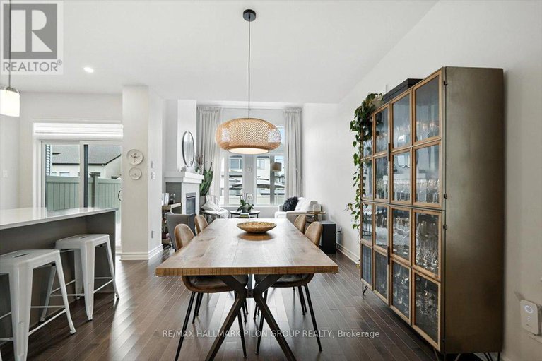 28722166/391-cornice-street/mer-bleuebradley-estatesanderson-park/ottawa/ontario/K1W0P7_8