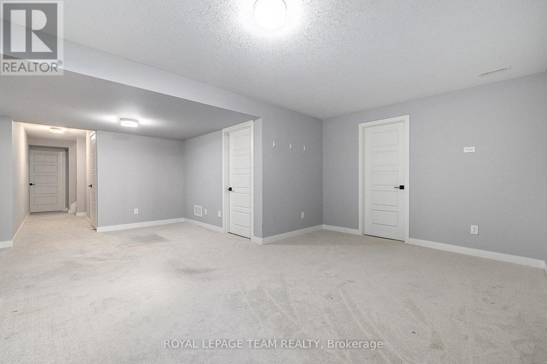 29589396/165-yearling-circle/richmond/ottawa/ontario/K0A2Z0_27