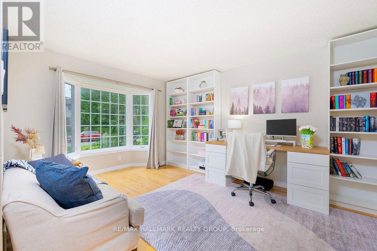 28623140/1656-canemore-crescent/fallingbrookpineridge/ottawa/ontario/K4A1S6_4