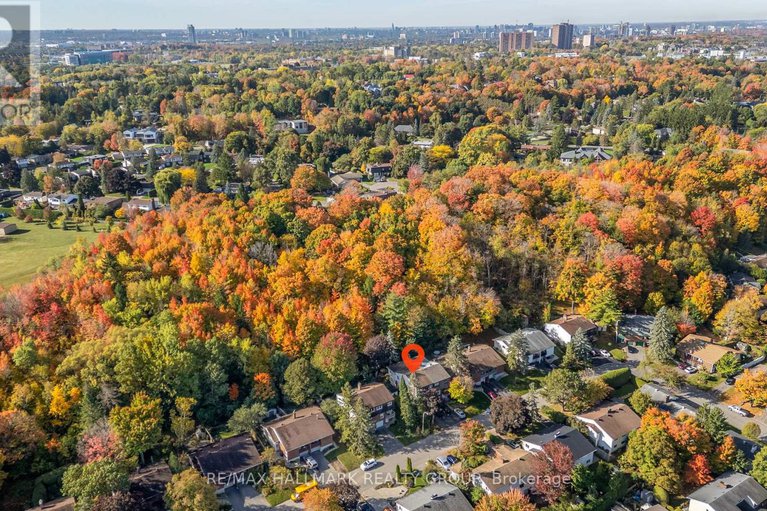 29043087/2026-gatineau-view-crescent/beacon-hill-north/ottawa/ontario/K1J7X1_37