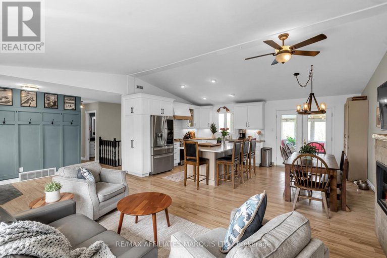 28797295/4239-county-rd-11-road/south-stormont-osnabruck-twp/south-stormont/ontario/K7R3L2_5