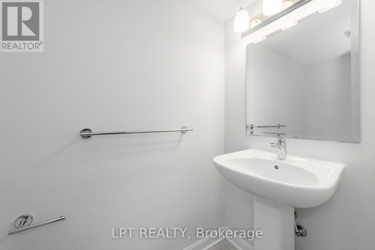 28716756/105-teelin-circle/half-moon-bay/ottawa/ontario/K2J6V1_26