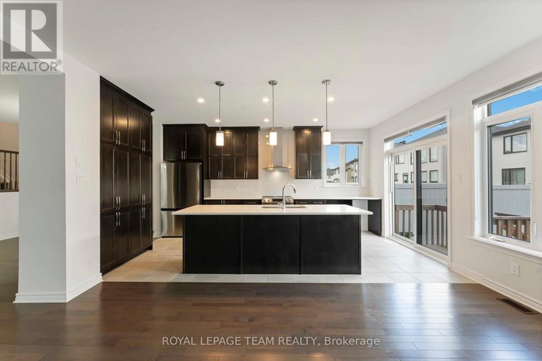 28647828/1010-brian-good-avenue/riverside-southgloucester-glen/ottawa/ontario/K4M0R3_16