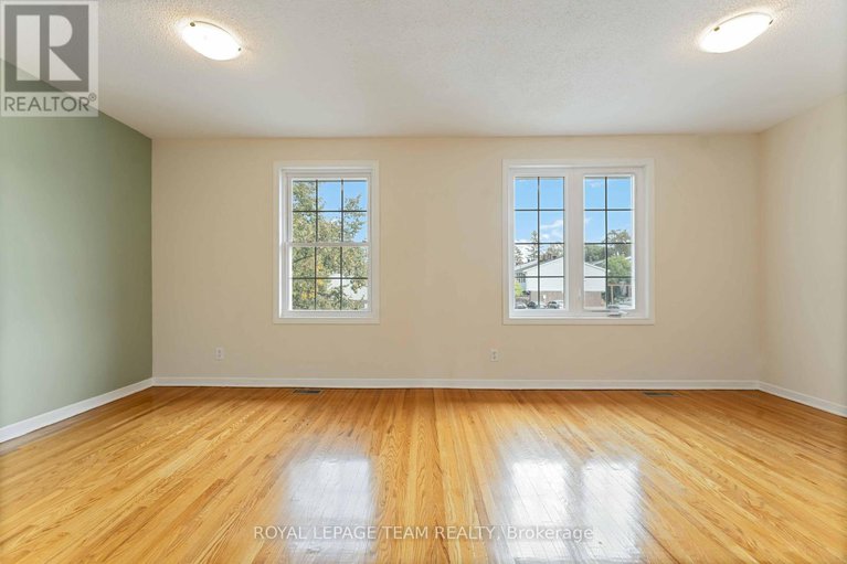 28889686/2664-draper-avenue/redwood-park/ottawa/ontario/K2H6Z9_14