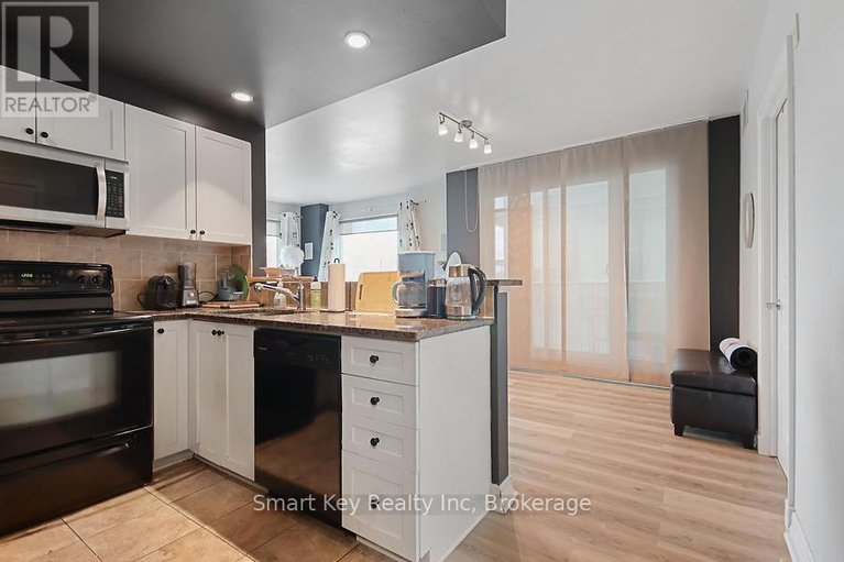 29642091/911-200-besserer-street/sandy-hill/ottawa/ontario/K1N0A7_13