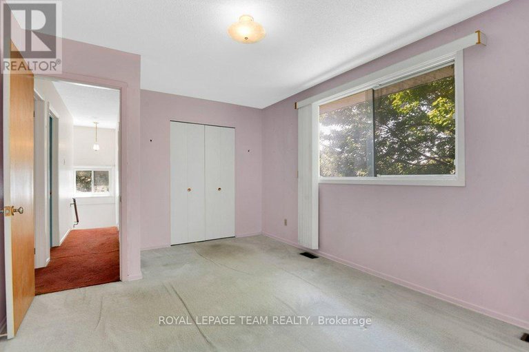28515149/16-keewatin-crescent/borden-farmstewart-farmcarleton-heightsparkwood-hills/ottawa/ontario/K2E6Z1_20