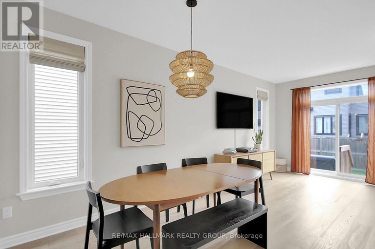 28807965/114-jardiniere-street/remainder-of-stittsville-area/ottawa/ontario/K2S2K2_12