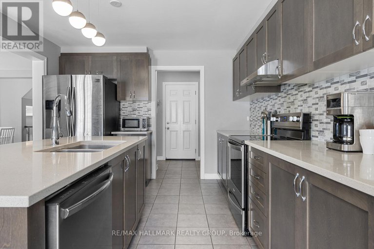 28841816/514-arum-terrace/avalon-west/ottawa/ontario/K4A3V1_13
