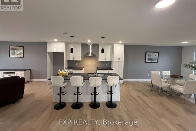 29021104/24-s-beech-street/lancaster/south-glengarry/ontario/K0C1N0_2