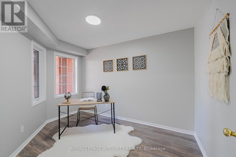 28621656/165-kinross-private/morgans-grantsouth-march/ottawa/ontario/K2K3P8_4