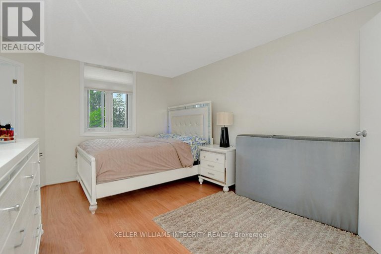 28364713/212-1025-grenon-avenue/fairfield-heights/ottawa/ontario/K2B8S5_20