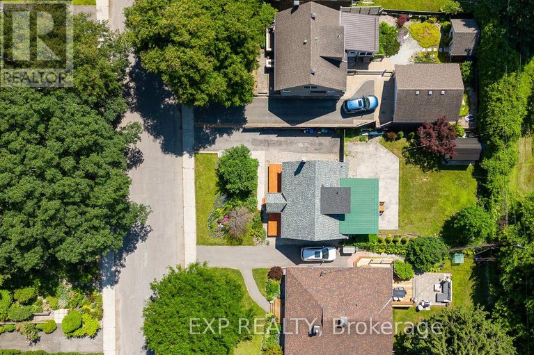 28543964/1552-caledon-street/riverview-park/ottawa/ontario/K1G0H9_36