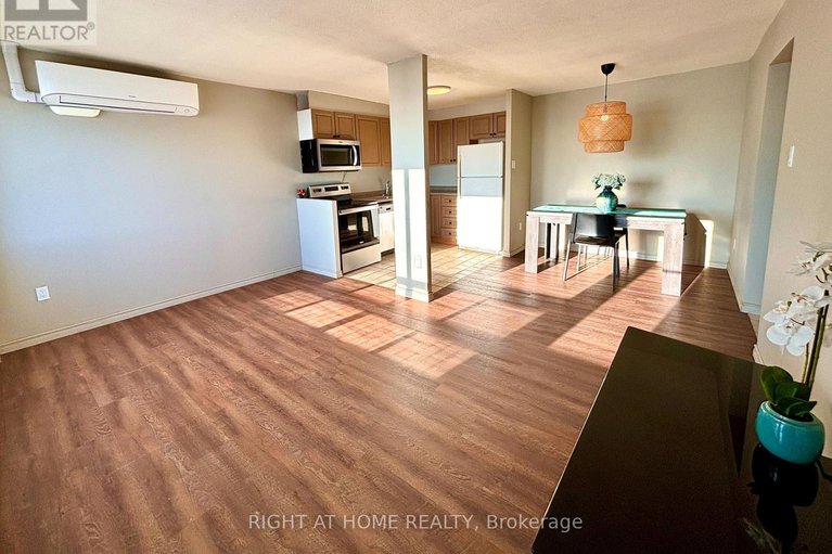 29212517/707-20-chesterton-drive/borden-farmstewart-farmcarleton-heightsparkwood-hills/ottawa/ontario/K2E6Z7_5