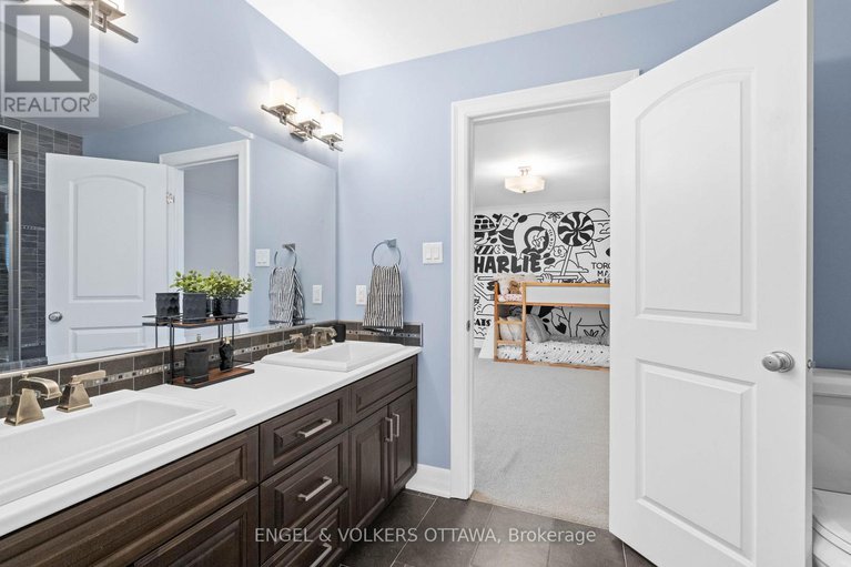 28267888/450-lockmaster-crescent/manotick-village-manotick-estates/ottawa/ontario/K4M1L9_36