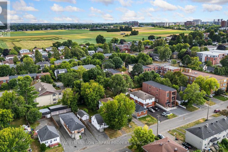28769405/1252-dorchester-avenue/carlington/ottawa/ontario/K1Z8E6_1