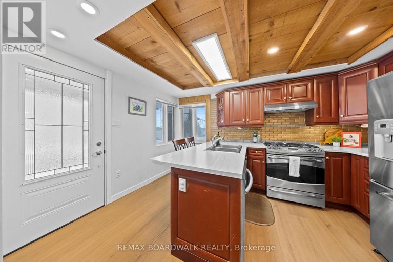 29404062/216-augusta-street/almonte/mississippi-mills/ontario/K0A1A0_9