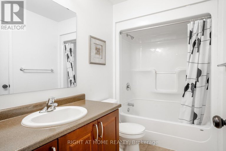 29234622/540-barrick-hill-road/emerald-meadowstrailwest/ottawa/ontario/K2M0B4_24