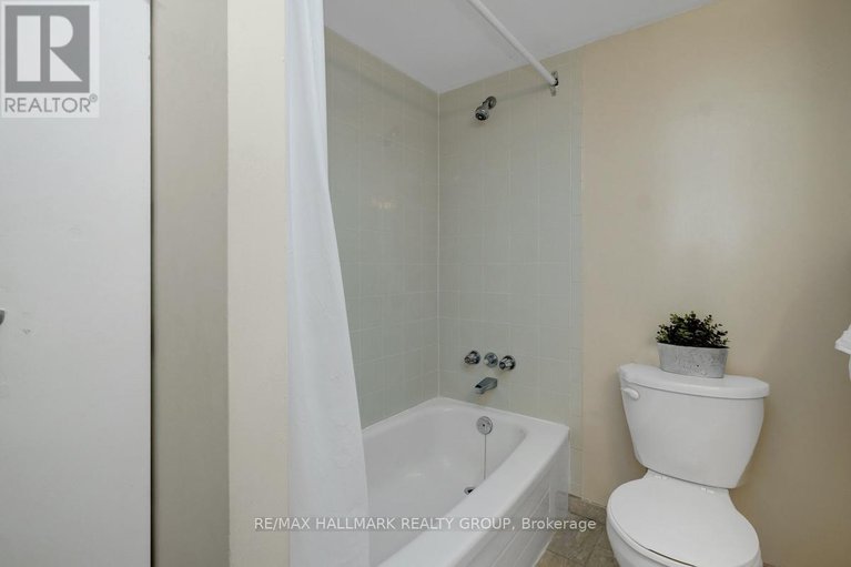 28717173/616-1025-grenon-avenue/fairfield-heights/ottawa/ontario/K2B8S5_17