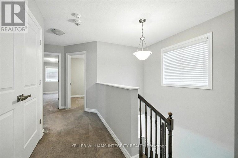 28517732/843-june-grass-street/avalon-west/ottawa/ontario/K4A1H4_17