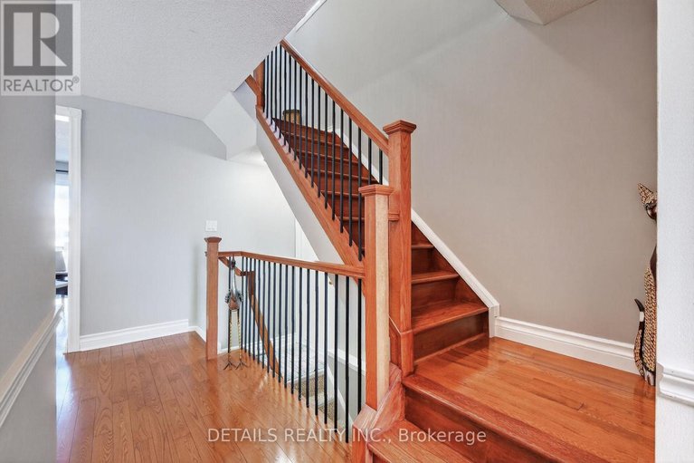 29397996/1029-avignon-court/orleans-wood/ottawa/ontario/K1C2N4_18