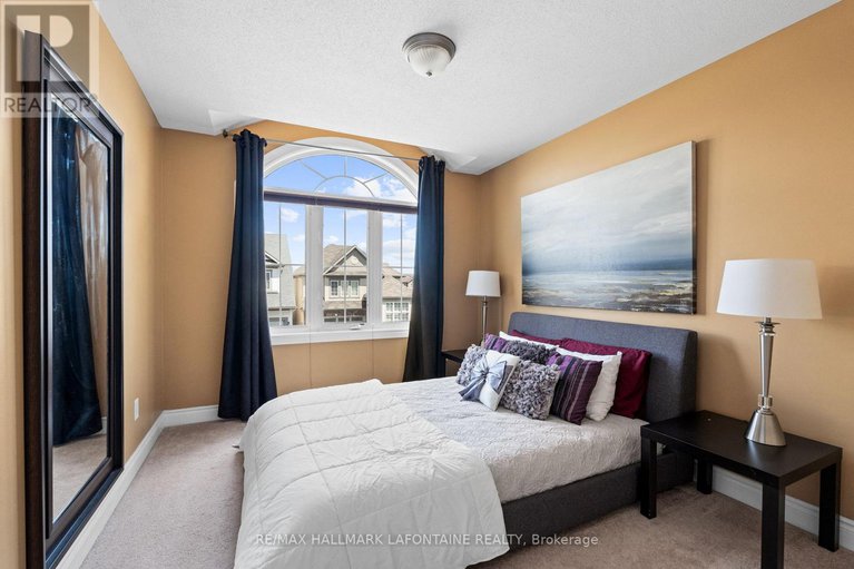 28792518/3202-river-rock-avenue/half-moon-bay/ottawa/ontario/K2J0T7_21