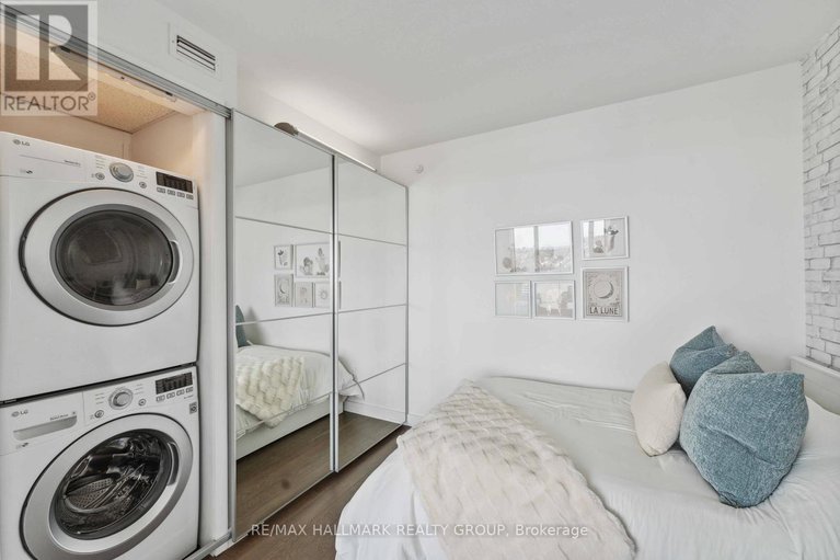 27935361/1602-111-champagne-avenue/west-centre-town/ottawa/ontario/K1S5V3_14
