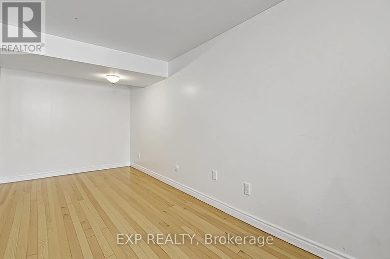 29195503/4-1220-mcwatters-road/queensway-terrace-southridgeview/ottawa/ontario/K2C3Y1_12