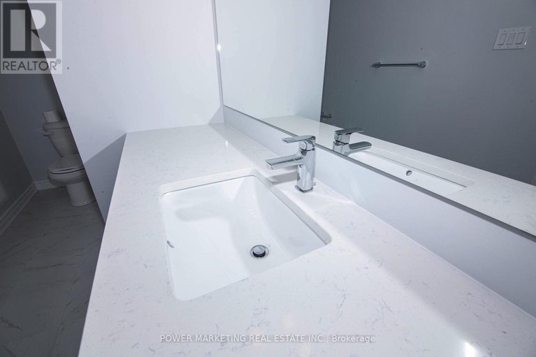 28758018/533-takamose-private/cfb-rockcliffe-and-area/ottawa/ontario/K1K5A5_16