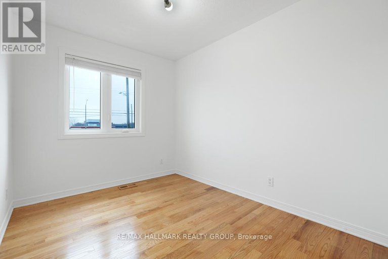 28226877/97-forestglade-crescent/hunt-club-park/ottawa/ontario/K1G6A6_17