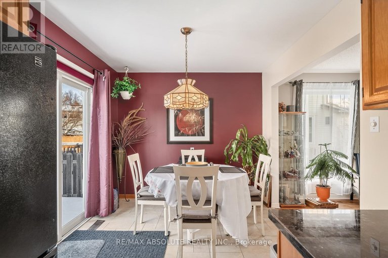 29641681/1475-deavy-way/bilberry-creekqueenswood-heights/ottawa/ontario/K1E2W7_15