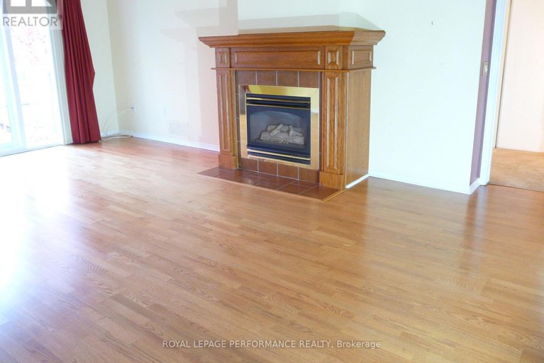 29224356/1172-foxborough-private/beaconwood/ottawa/ontario/K1J1E2_4