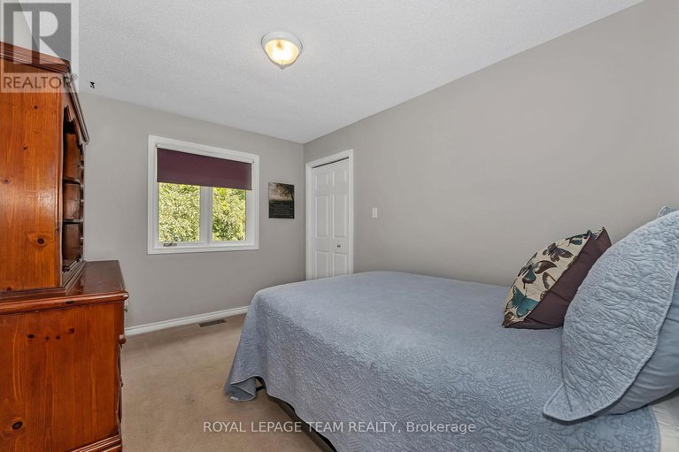 28795745/3384-bramble-lane/osgoode/ottawa/ontario/K0A2W0_22