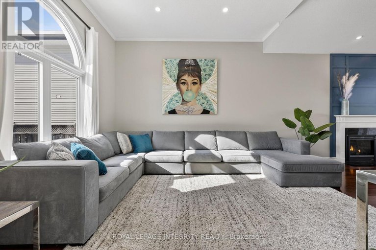 29364107/1380-diane-crescent/fallingbrookridgemount/ottawa/ontario/K4A2N8_8