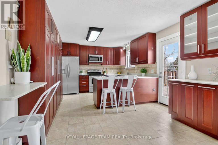 29433004/3333-white-spruce-street/osgoode/ottawa/ontario/K0A2W0_10