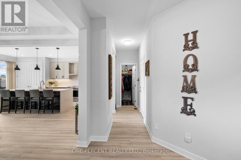 29563341/1002-showman-street/goulbourn-twp-from-franktown-rdsouth-to-rideau/ottawa/ontario/K0A2Z0_38