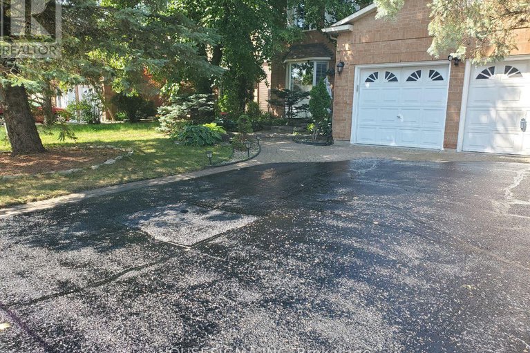 29248323/566-566-falwyn-cres-crescent/fallingbrookridgemount/ottawa/ontario/K4A2A4_2