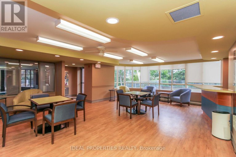 28573644/809-100-grant-carman-drive/borden-farmstewart-farmcarleton-heightsparkwood-hills/ottawa/ontario/K2E8B8_33