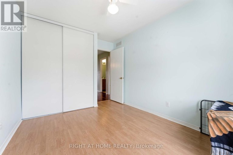 29392992/6254-sablewood-place/chapel-hill/ottawa/ontario/K1C7M5_24