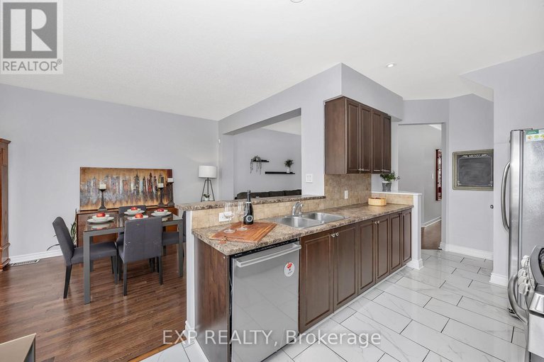 29324936/268-eye-bright-crescent/riverside-southgloucester-glen/ottawa/ontario/K1V2K7_10