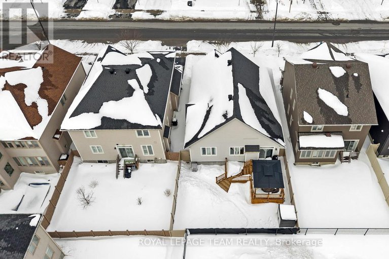 29419268/111-dun-skipper-drive/blossom-parkkemp-parkfindlay-creek/ottawa/ontario/K1X0G1_45