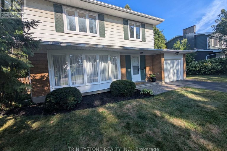28799325/7-pulford-crescent/bayshore/ottawa/ontario/K2B6L6_2