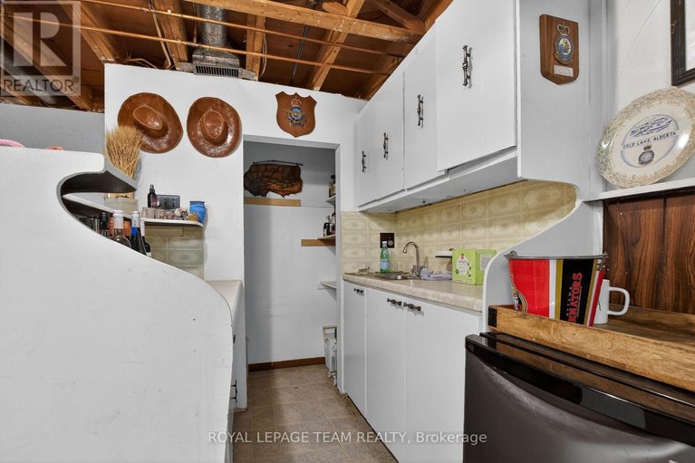 29556063/44-ballantrae-way/glencairnhazeldean/ottawa/ontario/K2L1N5_27