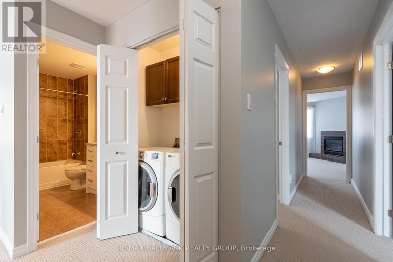 28706824/217-fountainhead-drive/mer-bleuebradley-estatesanderson-park/ottawa/ontario/K1W0C2_30