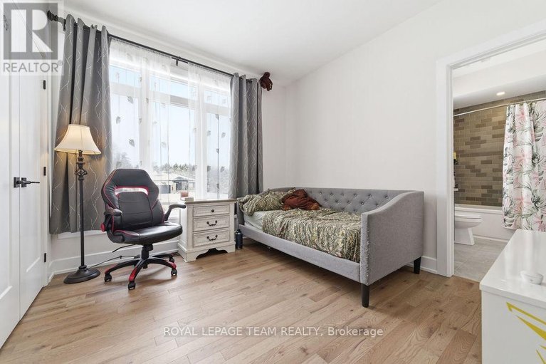 29486296/80-raymond-luhta-crescent/mcnabbraeside-twps/mcnabbraeside/ontario/K7S3G8_7