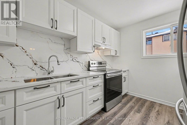 29425118/1584-feather-lane/sawmill-creektimbermill/ottawa/ontario/K1T1V4_14