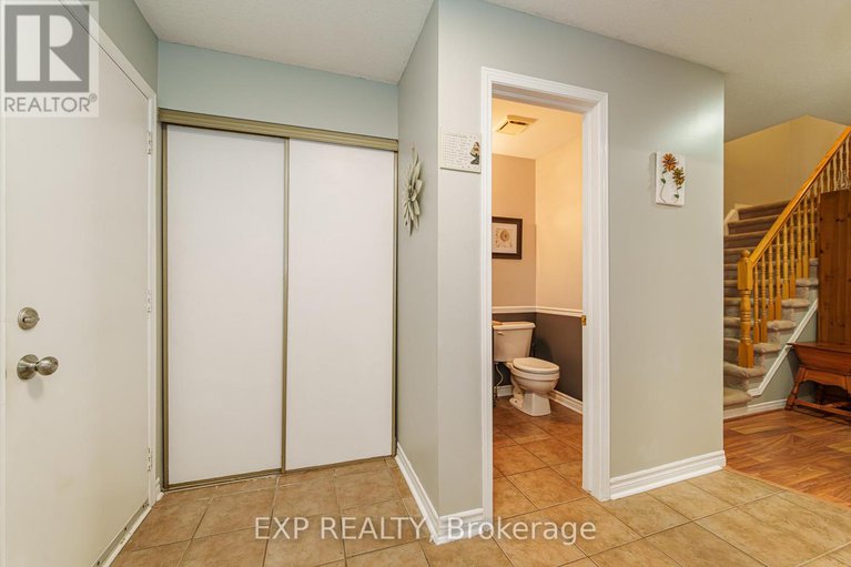 29401588/157-huntersfield-drive/hunt-club-parkgreenboro/ottawa/ontario/K1T3M1_5