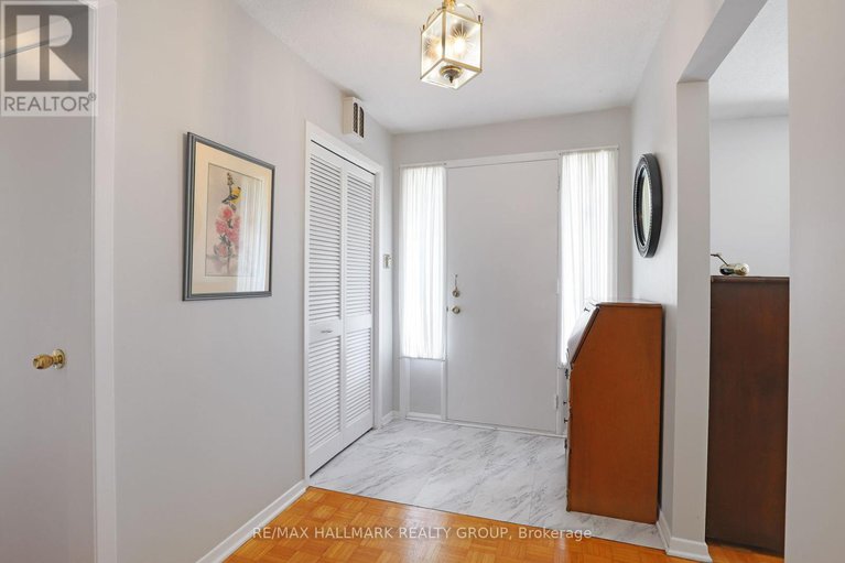 28675206/1307-fairway-drive/manotick-east-to-manotick-station/ottawa/ontario/K4M1B3_3