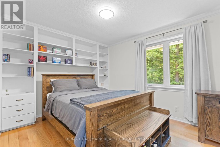 28509464/6431-clingin-lane/manotick-south-to-roger-stevens/ottawa/ontario/K4M1B3_25
