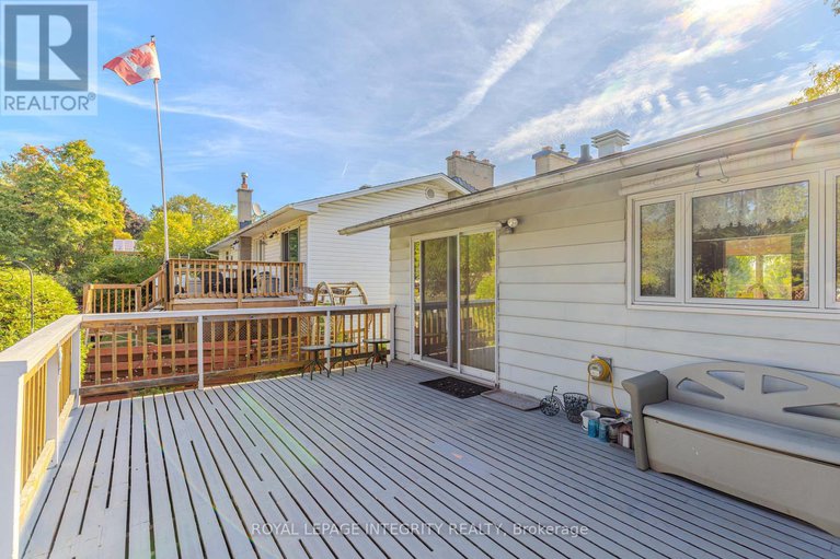 28882629/135-desmond-avenue/glencairnhazeldean/ottawa/ontario/K2L1E8_37